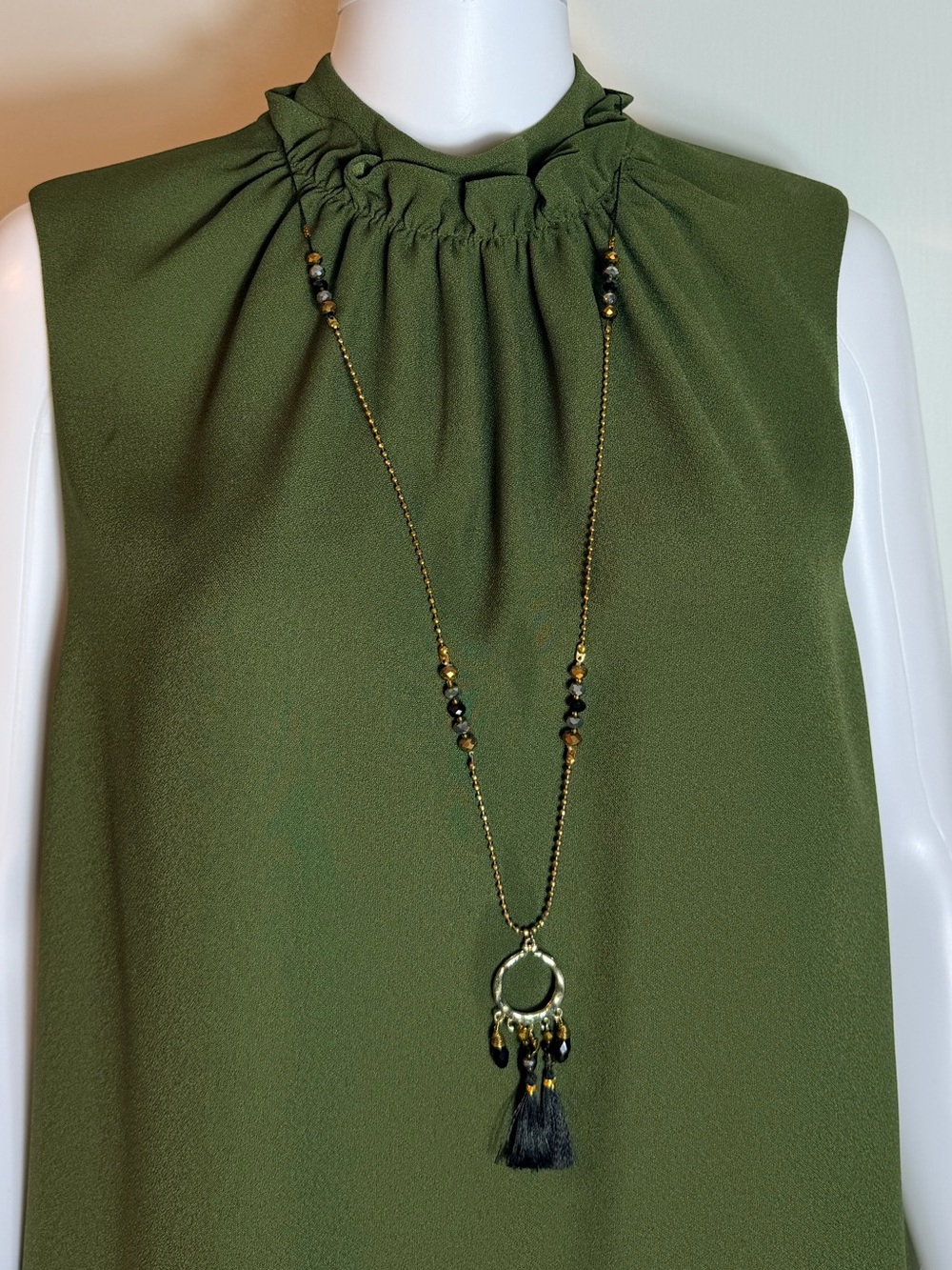 Gold Tone Beaded Circle Charm Tassel Pendant Necklace